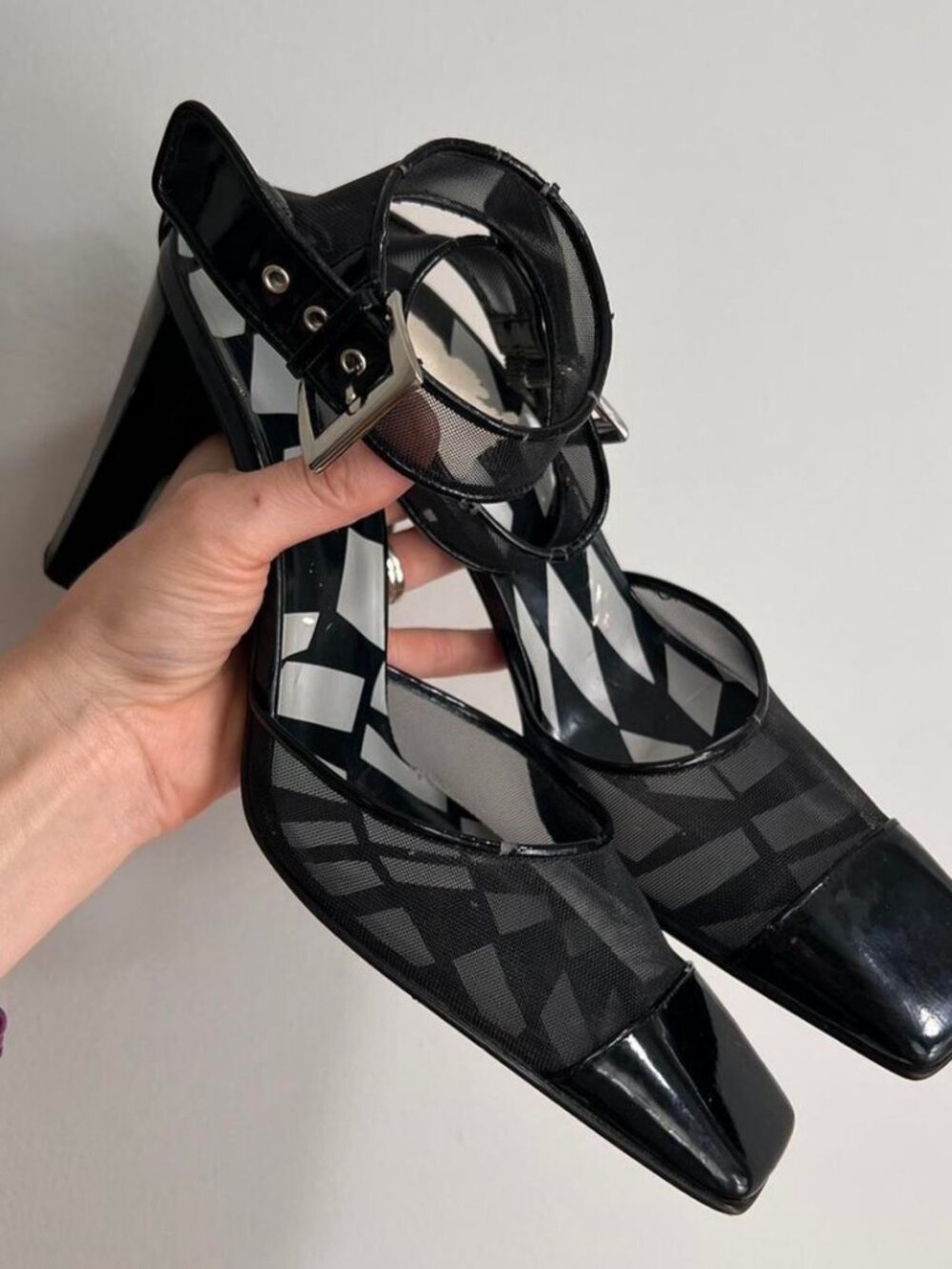 Nine West Women's Black Courts